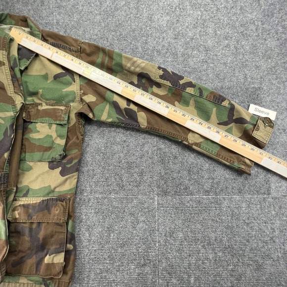 Vtg Distressed Military Woodland Camo Combat Field Jacket Mens Small Regular BDU - Picture 12 of 13